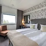 Hotel Quality Leangkollen 4*