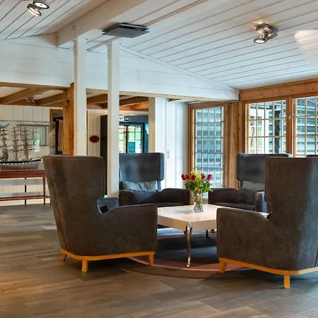 Hotel Quality Leangkollen 4*